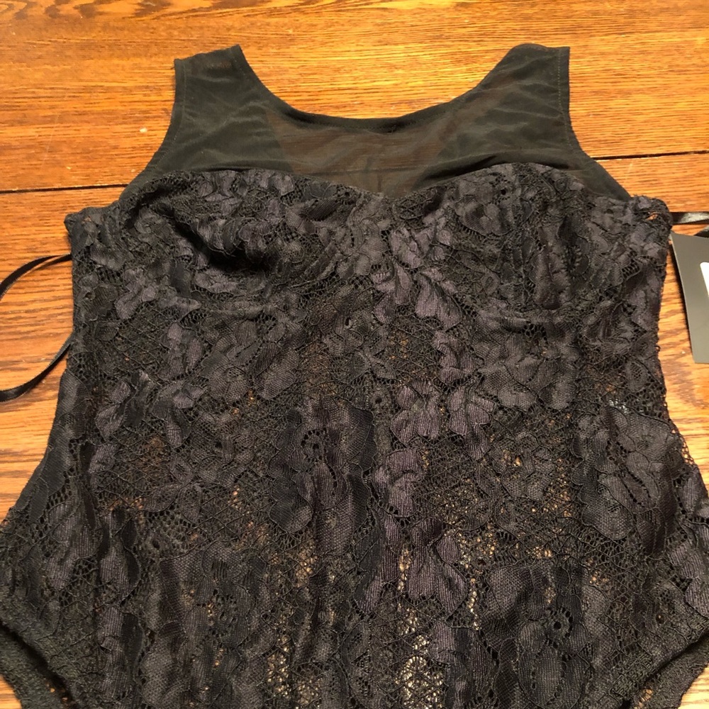 Fashion nova lace body suit NWT!